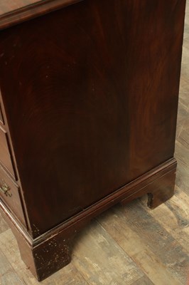 Lot 1664 - A GOOD GEORGE III MAHOGANY CHEST OF DRAWERS OF SMALL SIZE