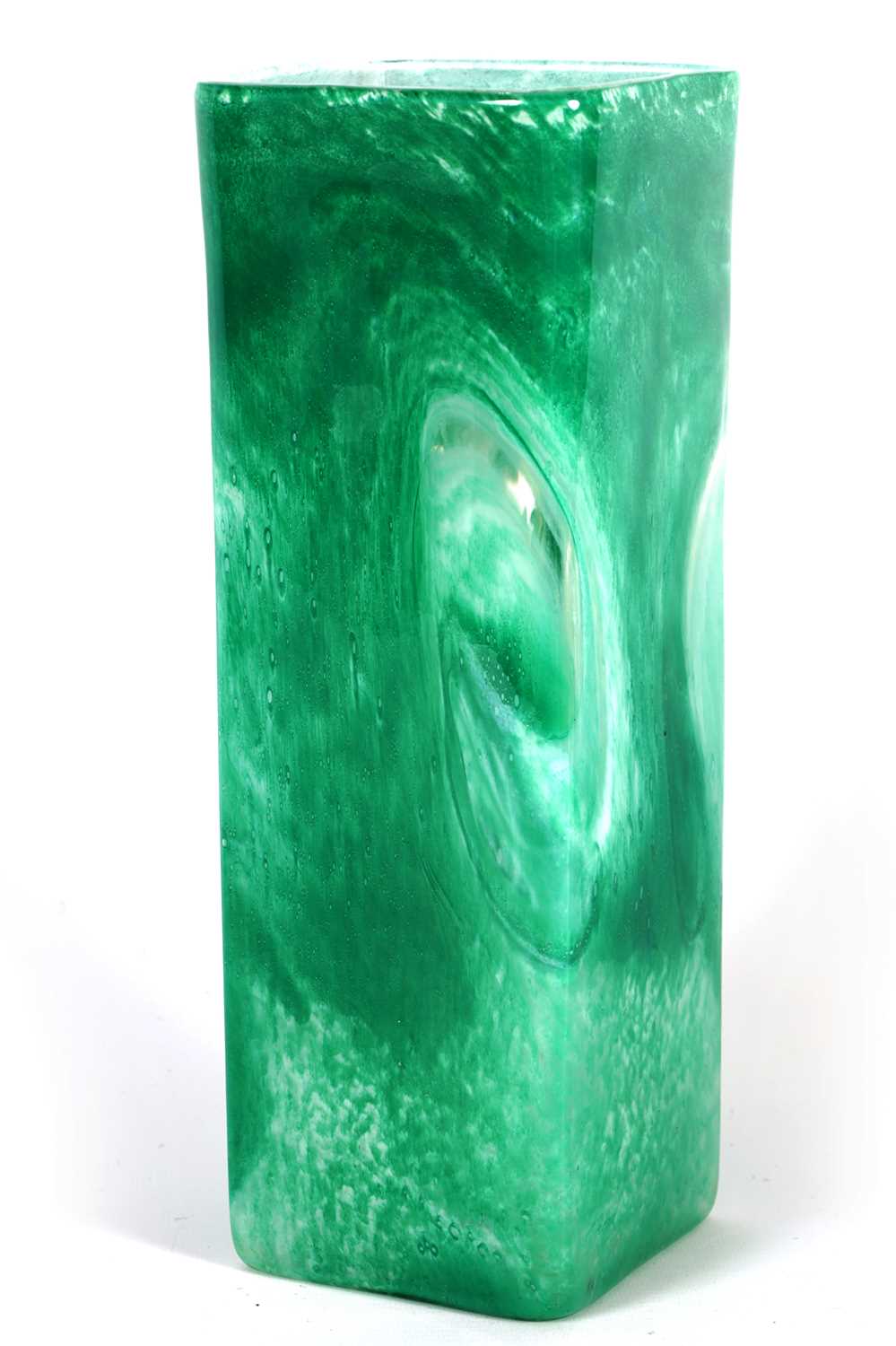 Lot 3 - A SIGNED 20TH CENTURY GREEN MARBLED GLASS VASE