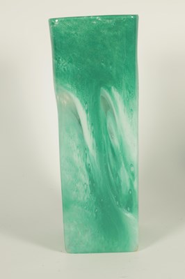 Lot 3 - A SIGNED 20TH CENTURY GREEN MARBLED GLASS VASE