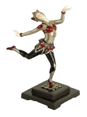 Lot 704 - AN ART DECO COLD PAINTED BRONZE AND IVORY FIGURE OF A FEMALE JESTER