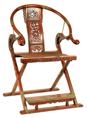 Lot 160 - A 19TH CENTURY HORSESHOE BACK FOLDING HUNTING CHAIR POSSIBLY HUANGHUALI