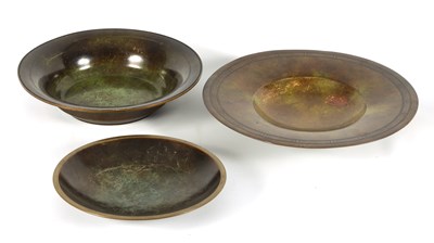 Lot 520 - A GROUP OF THREE ART DECO JUSTIN ANDERSEN, DENMARK PATINATED BRONZE DISHES