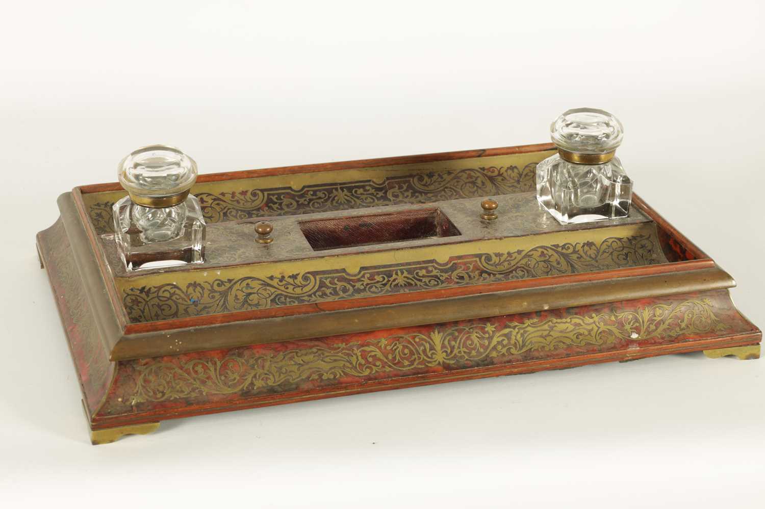 Lot 622 - C. ASPREY 166, BOND STREET, LONDON. A FINE TORTOISESHELL BOULLE WORK  DESK PEN AND INK STAND