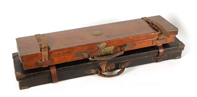 Lot 426 - A LEATHER BOUND SHOTGUN CASE BY HOLLAND & HOLLAND, LONDON.