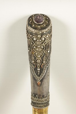 Lot 449 - AN EARLY 20TH CENTURY RHINOCEROS HORN SWAGGER STICK