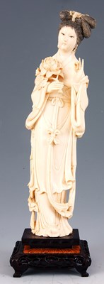 Lot 119 - A LATE 19TH CENTURY CHINESE CARVED IVORY...