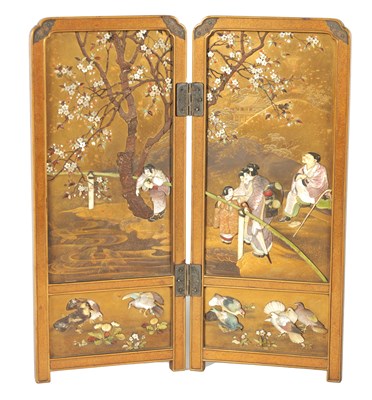 Lot 158 - A FINE JAPANESE MEIJI PERIOD SHIBAYAMA LACQUER WORK SCREEN