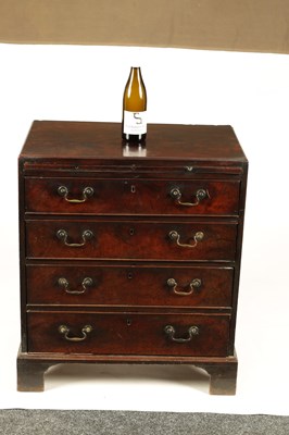 Lot 1143 - A GOOD GEORGE III MAHOGANY CADDY TOP CHEST OF DRAWERS OF SUPERB COLOUR AND PATINATION