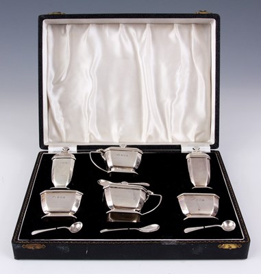 Lot 243 - A MID 20TH CENTURY ART DECO STYLE SILVER SIX...