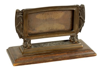 Lot 528 - A STYLISH ARTS AND CRAFTS BRONZE CARD DISPLAY STAND