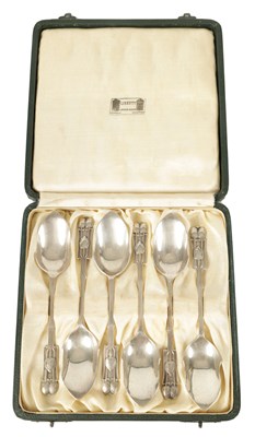 Lot 536 - A FINE SET OF GEORGE V SILVER LIBERTY & CO. TEASPOONS IN ORIGINAL FITTED CASE