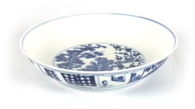 Lot 105 - A LATE 19TH CENTURY QING DYNASTY CHINESE BLUE AND WHITE BOWL
