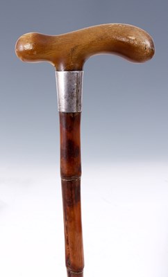 Lot 328 - AN EARLY 20th CENTURY RHINO HORN HANDLED...