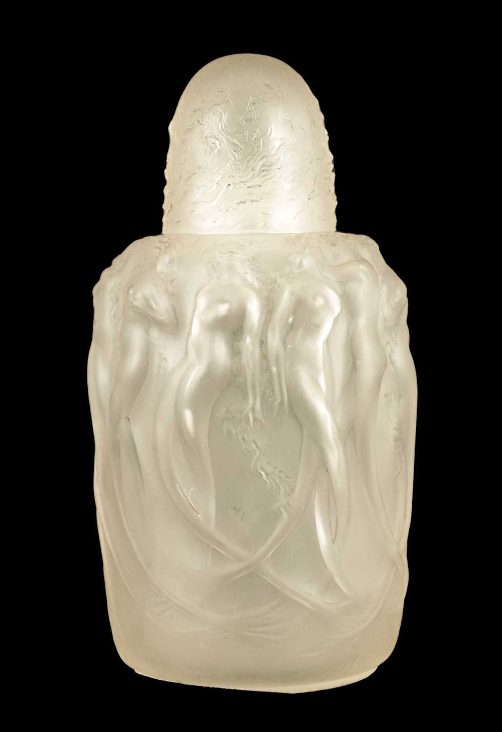 Lot 4 - A RENE LALIQUE OPALESCENT 'SIRENES' BRULE PARFUMS FROSTED PERFUME BURNER