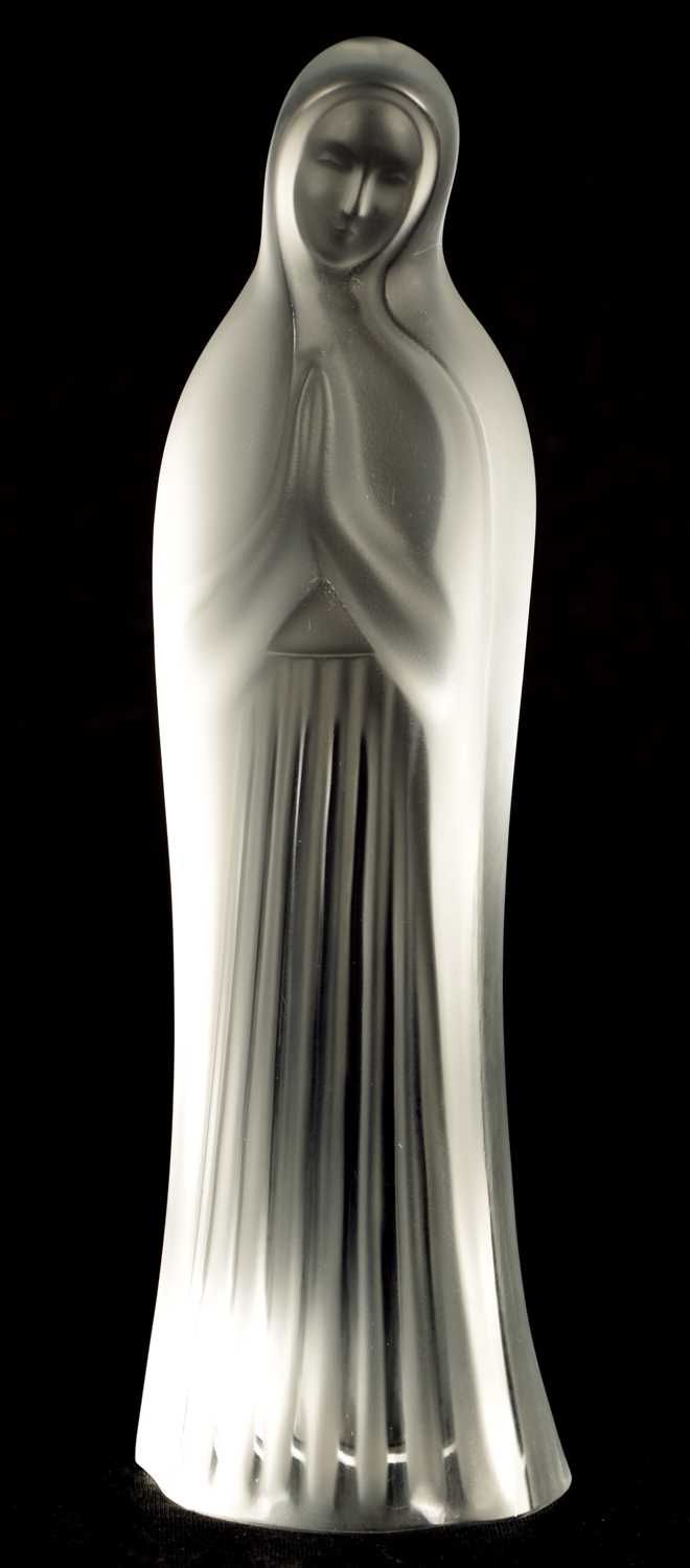 Lot 18 - A LALIQUE 'VIRGIN MARY WITH HANDS TOGETHER' FROSTED GLASS FIGURINE