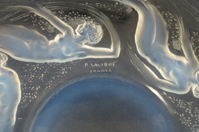 Lot 16 - AN R LALIQUE OPALESCENT MOULDED GLASS 'ONDINES' BOWL