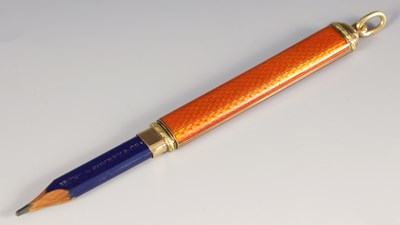 Lot 243 - AN EARLY 20TH CENTURY FABERGE 14CT GOLD AND GUILLOCHE ENAMEL PENCIL HOLDER