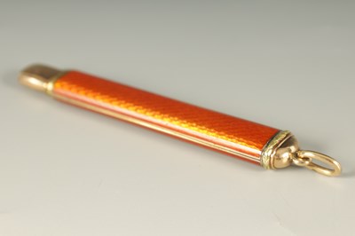 Lot 243 - AN EARLY 20TH CENTURY FABERGE 14CT GOLD AND GUILLOCHE ENAMEL PENCIL HOLDER