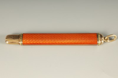 Lot 243 - AN EARLY 20TH CENTURY FABERGE 14CT GOLD AND GUILLOCHE ENAMEL PENCIL HOLDER