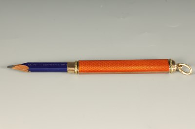 Lot 243 - AN EARLY 20TH CENTURY FABERGE 14CT GOLD AND GUILLOCHE ENAMEL PENCIL HOLDER