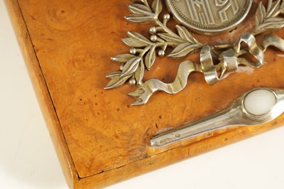 Lot 406 - AN EARLY 20TH CENTURY FABERGE SILVER MOUNTED KARELIAN BIRCH CIGARETTE CASE