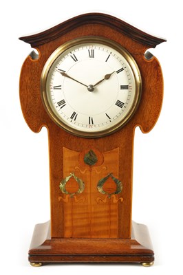 Lot 914 - AN EDWARDIAN ART NOUVEAU STYLE BOXWOOD STRUNG AND MAHOGANY INLAID MANTEL CLOCK