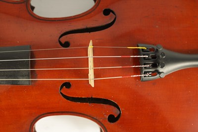 Lot 498 - A GOOD QUALITY EARLY 20TH CENTURY FULL SIZE ITALIAN VIOLIN LABELLED RICCARDO ANTONIAZZI