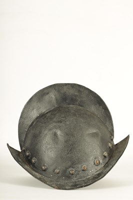 Lot 427 - A 19TH CENTURY SPANISH COMB MORION BOAT STLYE HELMET
