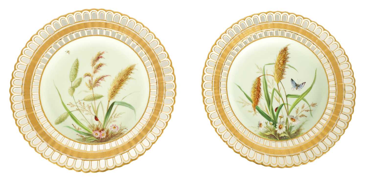 Lot 78 - A PAIR OF LATE 19TH CENTURY MINTON CABINET PLATES