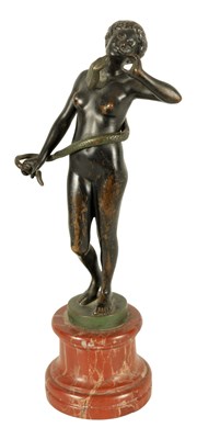 Lot 626 - A 19TH CENTURY CONTINENTAL BRONZE STANDING FEMALE FIGURE