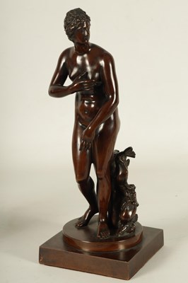 Lot 670 - A FINELY CAST 19TH CENTURY BRONZE FIGURE OF VENUS DE MEDICI