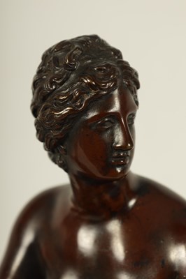 Lot 670 - A FINELY CAST 19TH CENTURY BRONZE FIGURE OF VENUS DE MEDICI