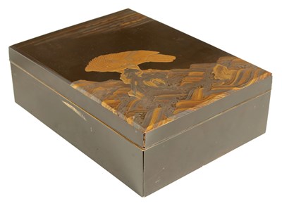 Lot 197 - A FINE JAPANESE MEIJI PERIOD LACQUERWORK LIDDED BOX