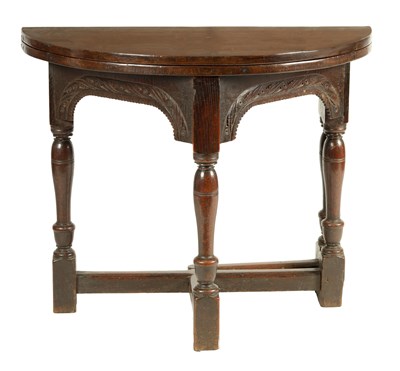 Lot 1122 - A 17TH CENTURY JOINED OAK CREDENCE TABLE