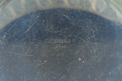 Lot 12 - A RENE LALIQUE OPALESCENT BLUE STAINED 'PERRUCHES' BOWL