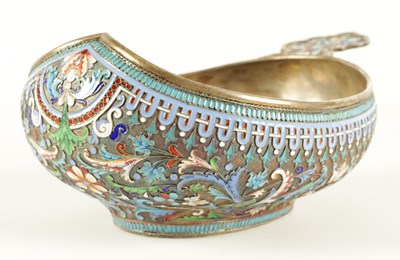 Lot 368 - A LARGE 19TH CENTURY IMPERIAL RUSSIAN SILVER-GILT AND CLOISONNE ENAMEL KOVSH