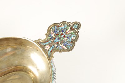 Lot 368 - A LARGE 19TH CENTURY IMPERIAL RUSSIAN SILVER-GILT AND CLOISONNE ENAMEL KOVSH