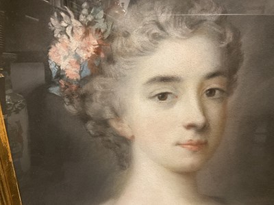 Lot 858 - AN 18TH/19TH CENTURY PASTEL PORTRAIT OF A LADY