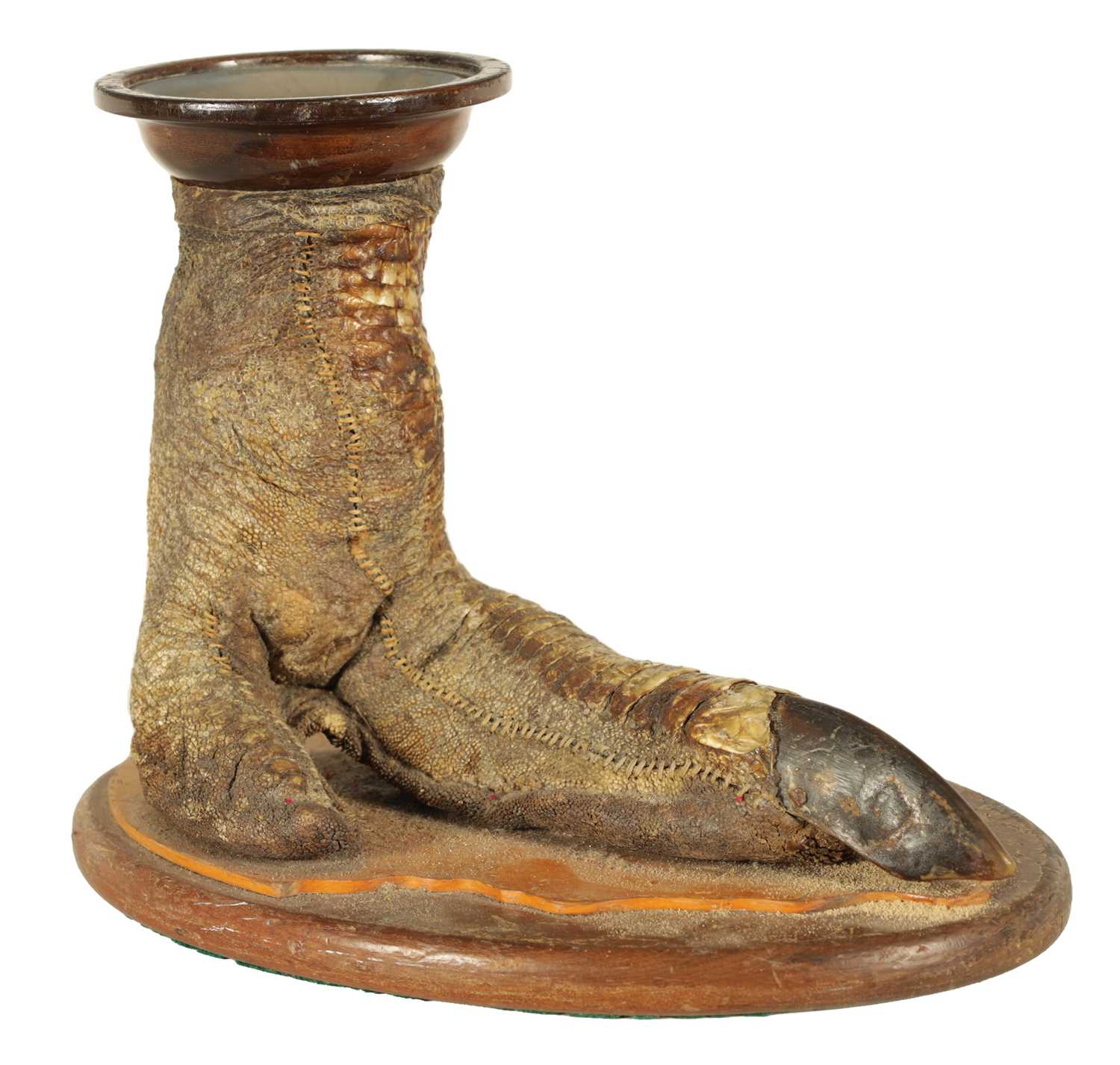 Lot 648 - AN EARLY 20TH CENTURY TAXIDERMY OSTRICH FOOT