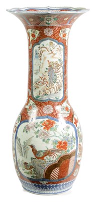 Lot 149 - A LARGE MEIJI PERIOD JAPANESE IMARI PORCELAIN HALL VASE