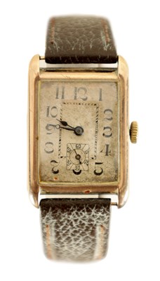 Lot 229 - A GENTLEMAN’S ART DECO 9CT GOLD WRIST WATCH