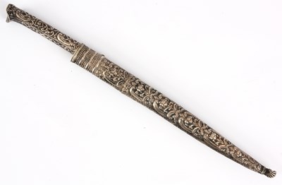 Lot 407 - A 19th CENTURY SILVER METAL YATAGHAN with...