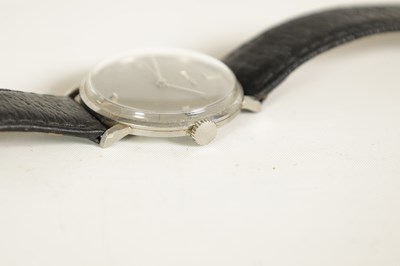 Lot 239 - A GENTLEMAN'S VINTAGE STEEL BULOVA WRIST WATCH