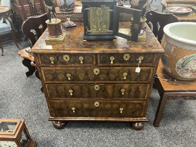 Lot 726 - A FINE WILLIAM AND MARY OYSTERED LABURNUM INLAID CHEST OF DRAWERS