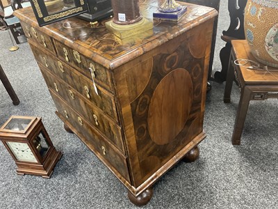 Lot 726 - A FINE WILLIAM AND MARY OYSTERED LABURNUM INLAID CHEST OF DRAWERS