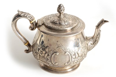 Lot 250 - A VICTORIAN LARGE SILVER TEAPOT