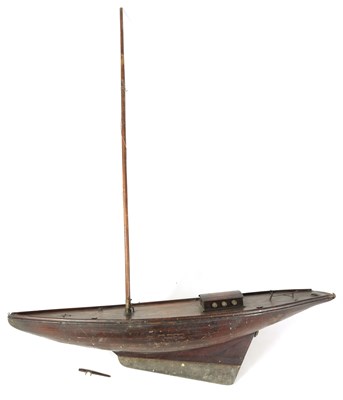 Lot 618 - A LARGE 19TH CENTURY POND YACHT