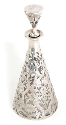 Lot 267 - AN EARLY 20TH CENTURY SILVER OVERLAY SCENT BOTTLE