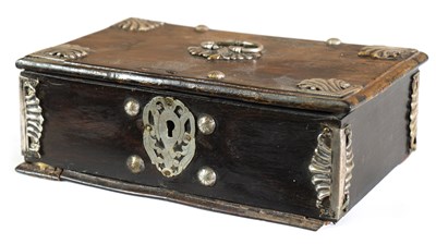 Lot 216 - AN EARLY 18TH CENTURY DUTCH EAST INDIES EBONY AND SILVER MOUNTED  BETEL BOX