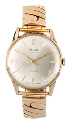 Lot 324 - A GENTLEMAN’S 9ct GOLD RELIDE WRISTWATCH on...
